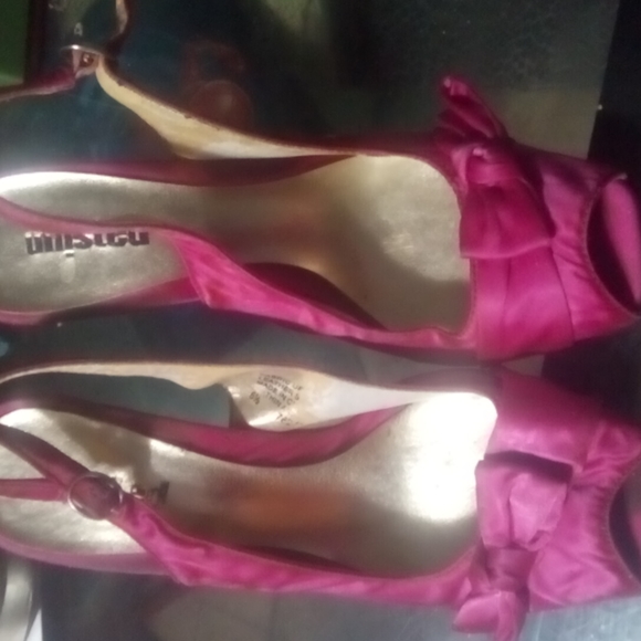 2/10 pink pumps - Picture 1 of 1